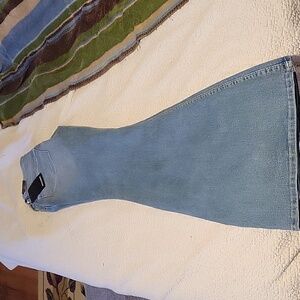 TRUE RELIGION CHARLLIE HIGHRISE JEANS NWT